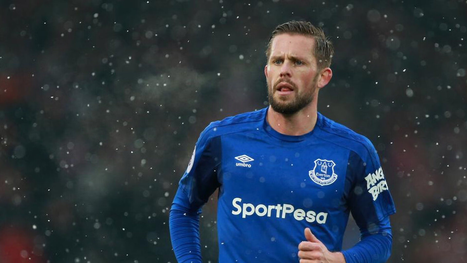 新疆男篮八强战鏖战莱比锡，赵继伟砍下20记关键球，全场沸腾