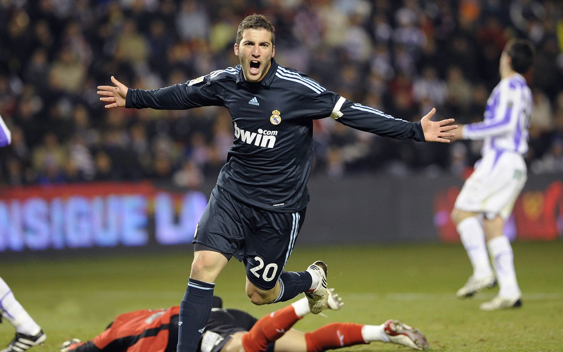 Doinb新星精彩发挥表现惊艳，日本队未来可期！